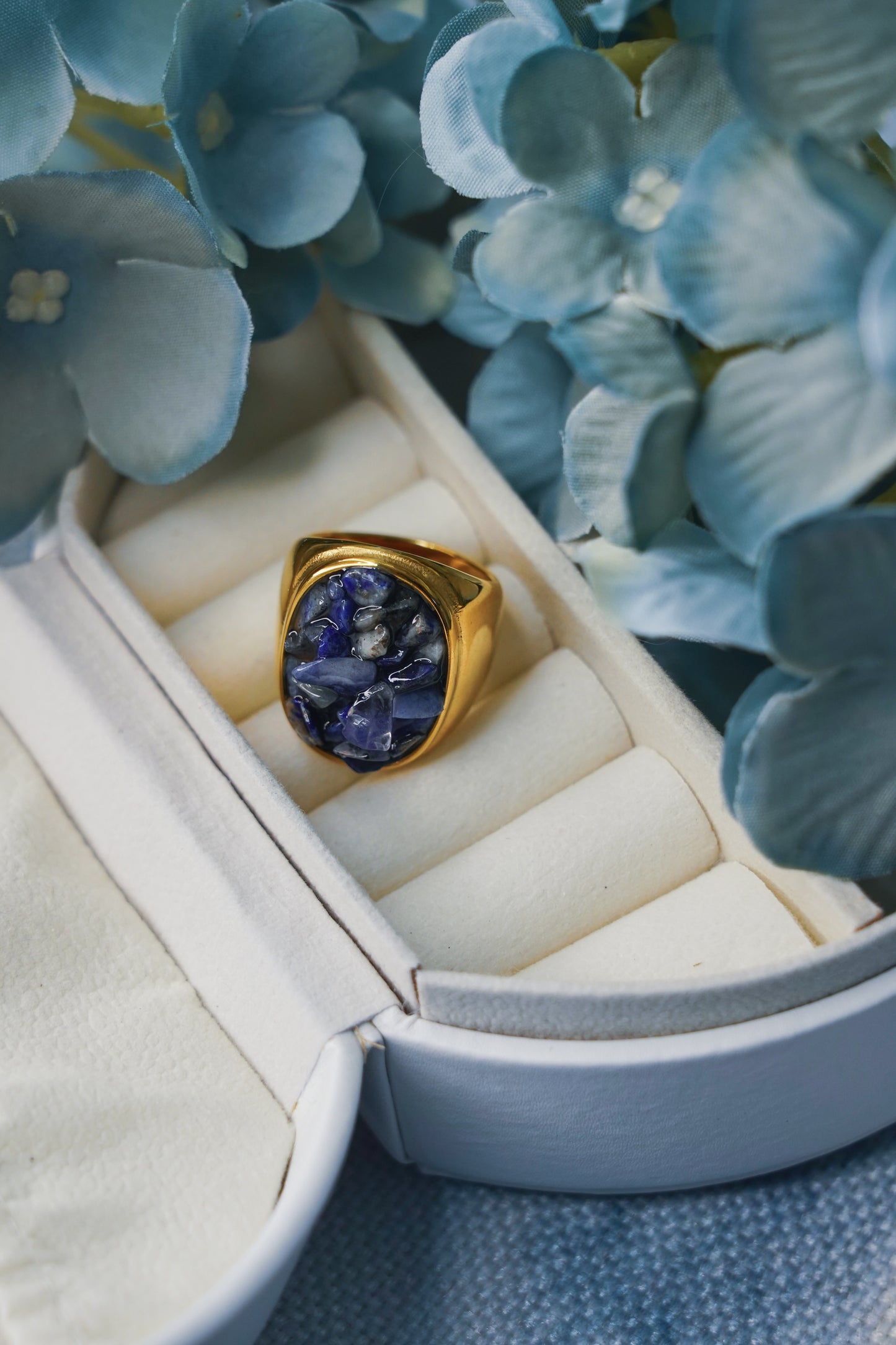 π Amethyst Gem Ring