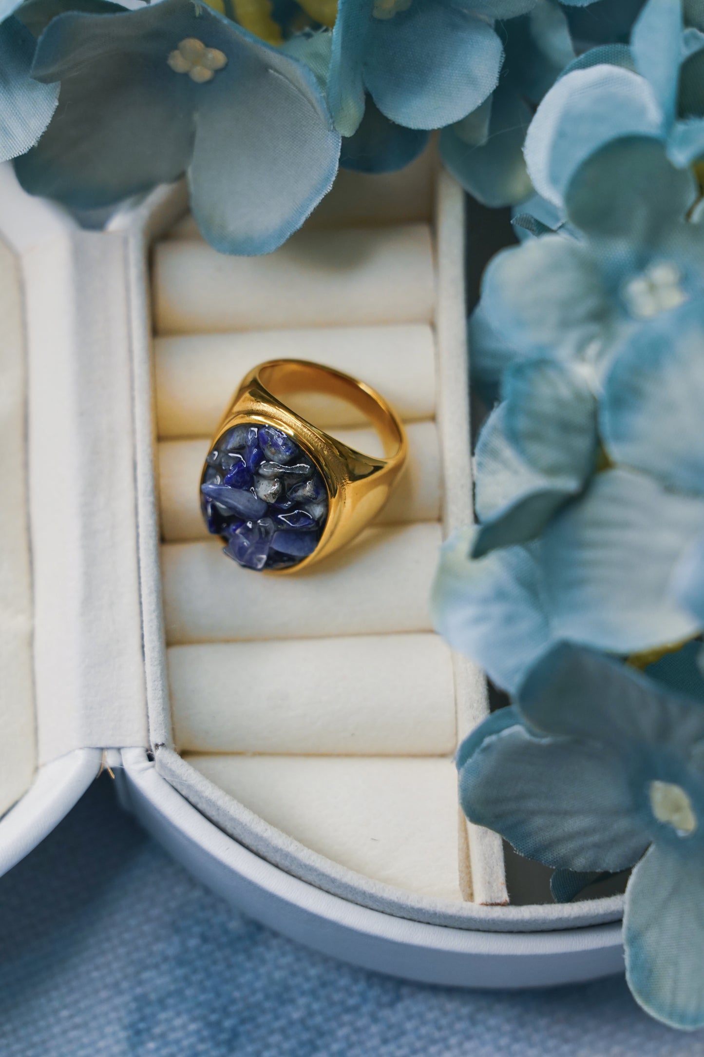 π Amethyst Gem Ring