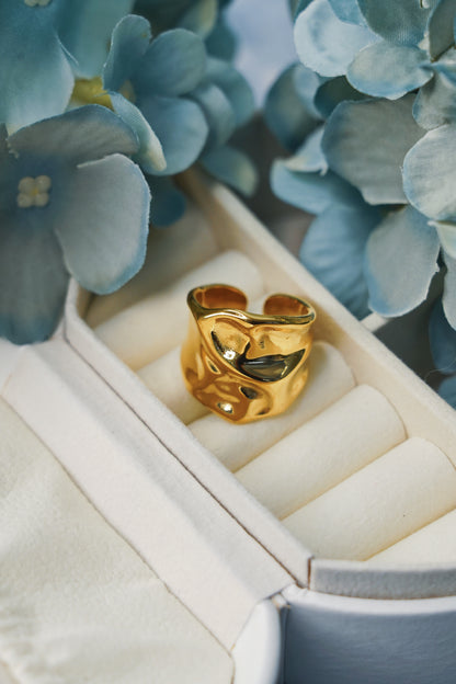 ✨ Molten Gold Ring