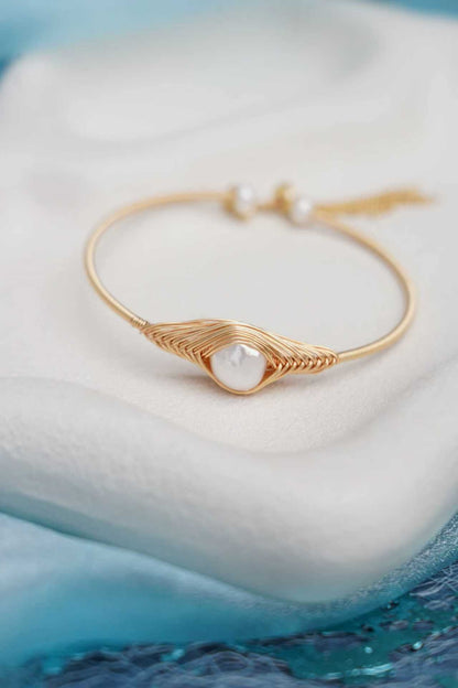 Golden Echo Pearl Bracelet