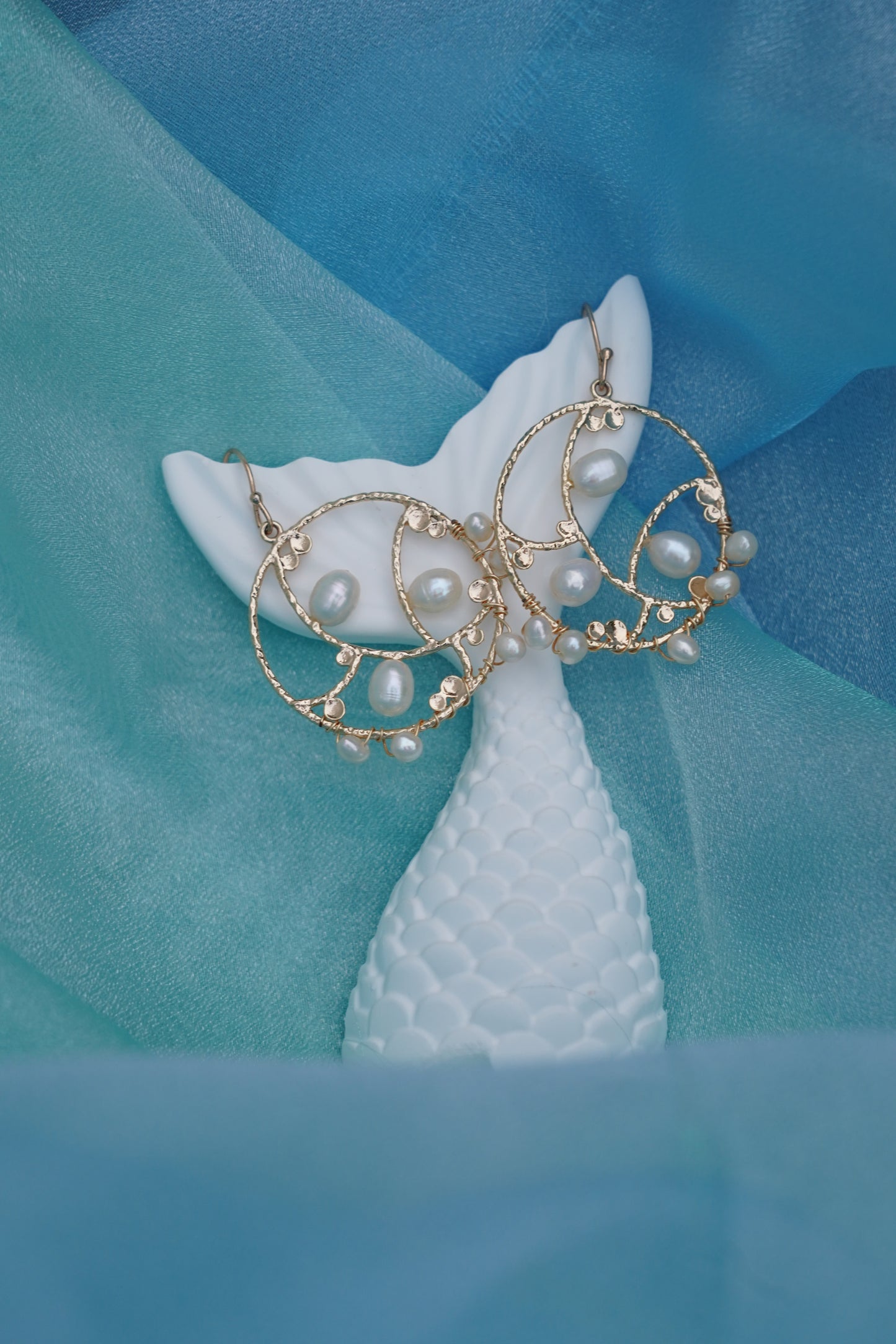 Scattered Glimmers Earrings